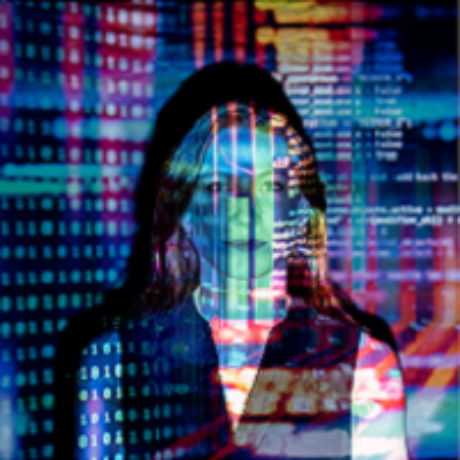 Code Lady (Pexels)
